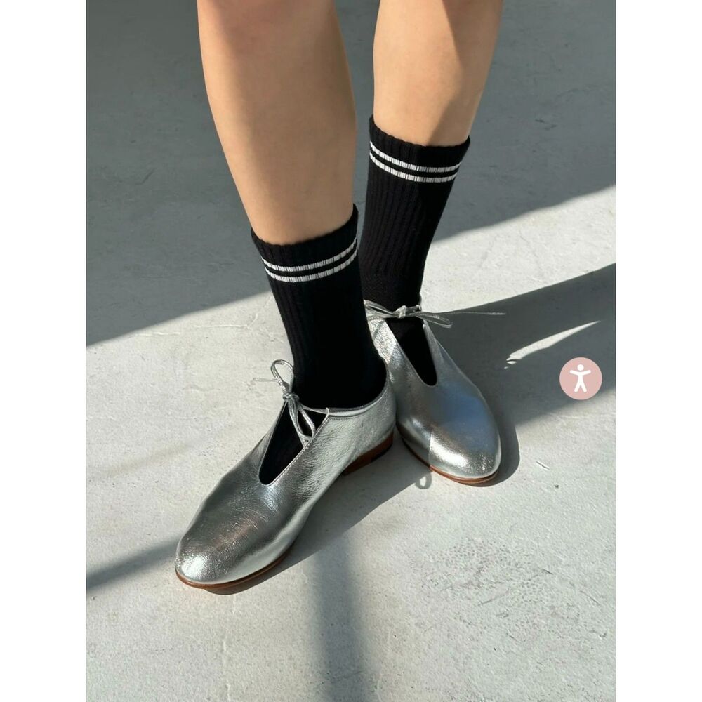 NEW Set of 2 Le Bon Shoppe Boyfriend Socks in Cardinal And Black Vintage Style